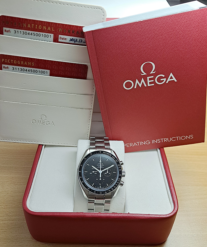 XL Omega Speedmaster Moonwatch Co-Axial Chronograph Enamel Dial Ref. 311.30.44.50.01.001